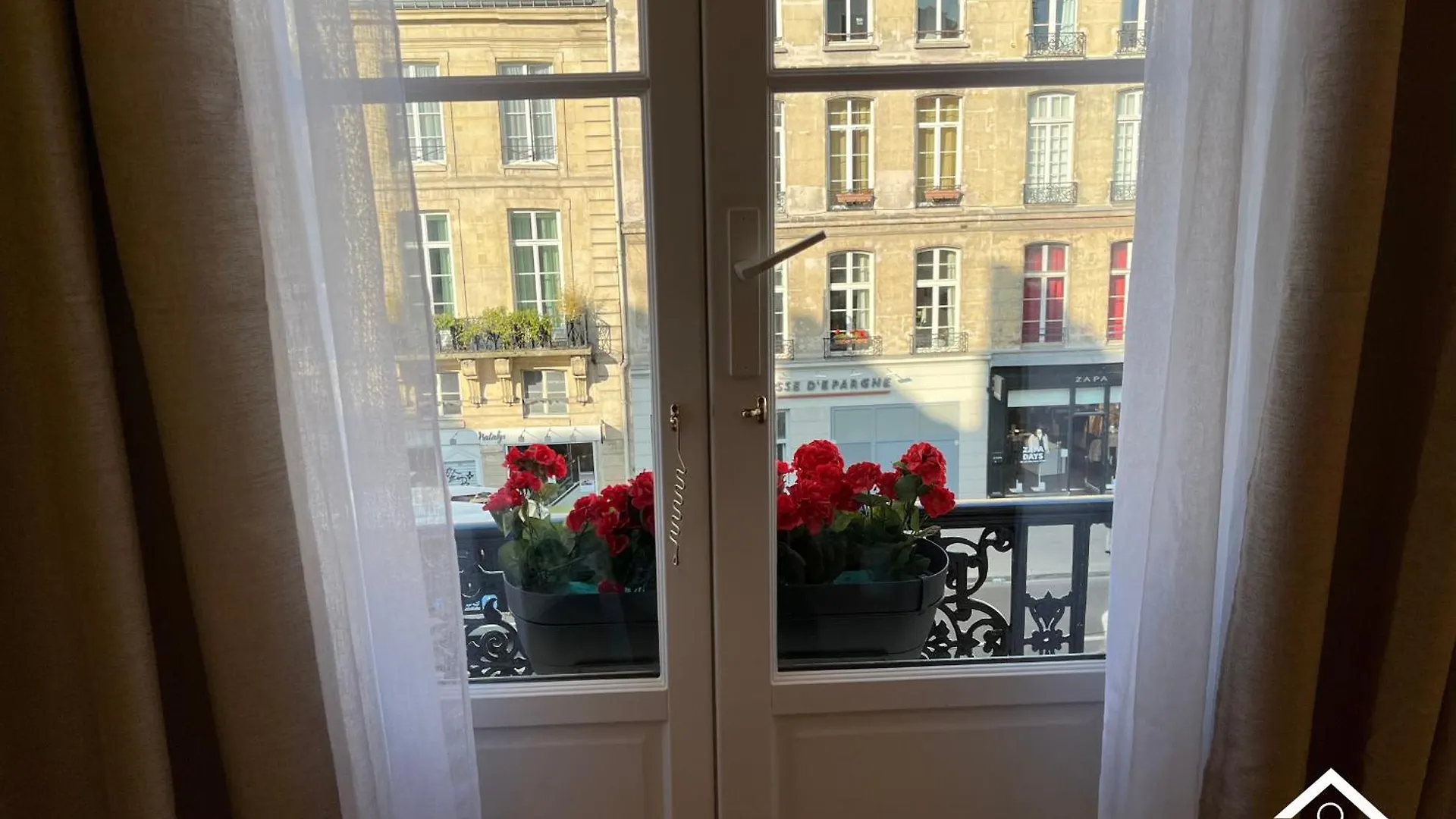 Apartment Marais Saint Paul By Edelsam Paris