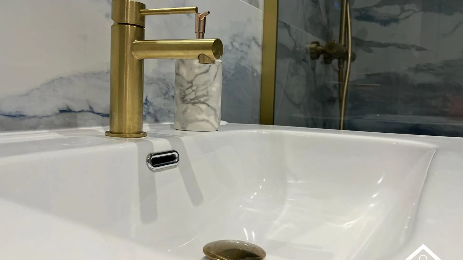 Marais Saint Paul By Edelsam Apartment Paris